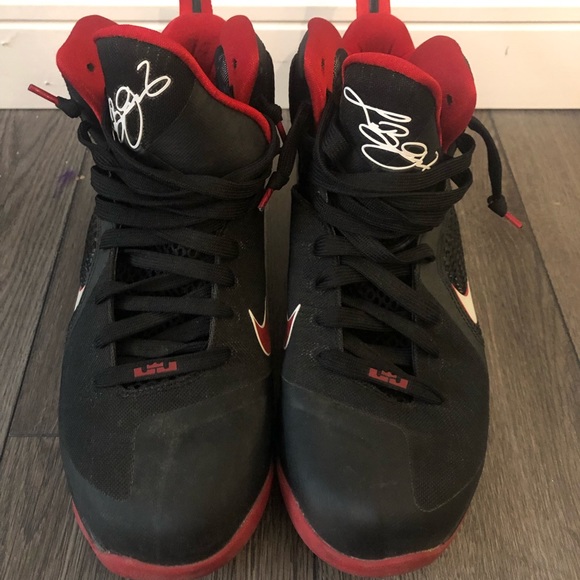 LeBron 9 Miami heat men’s Nike sneakers - Picture 2 of 3